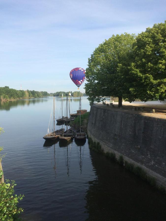 Résidence Hôtelière La Marine Combleux Exterior foto